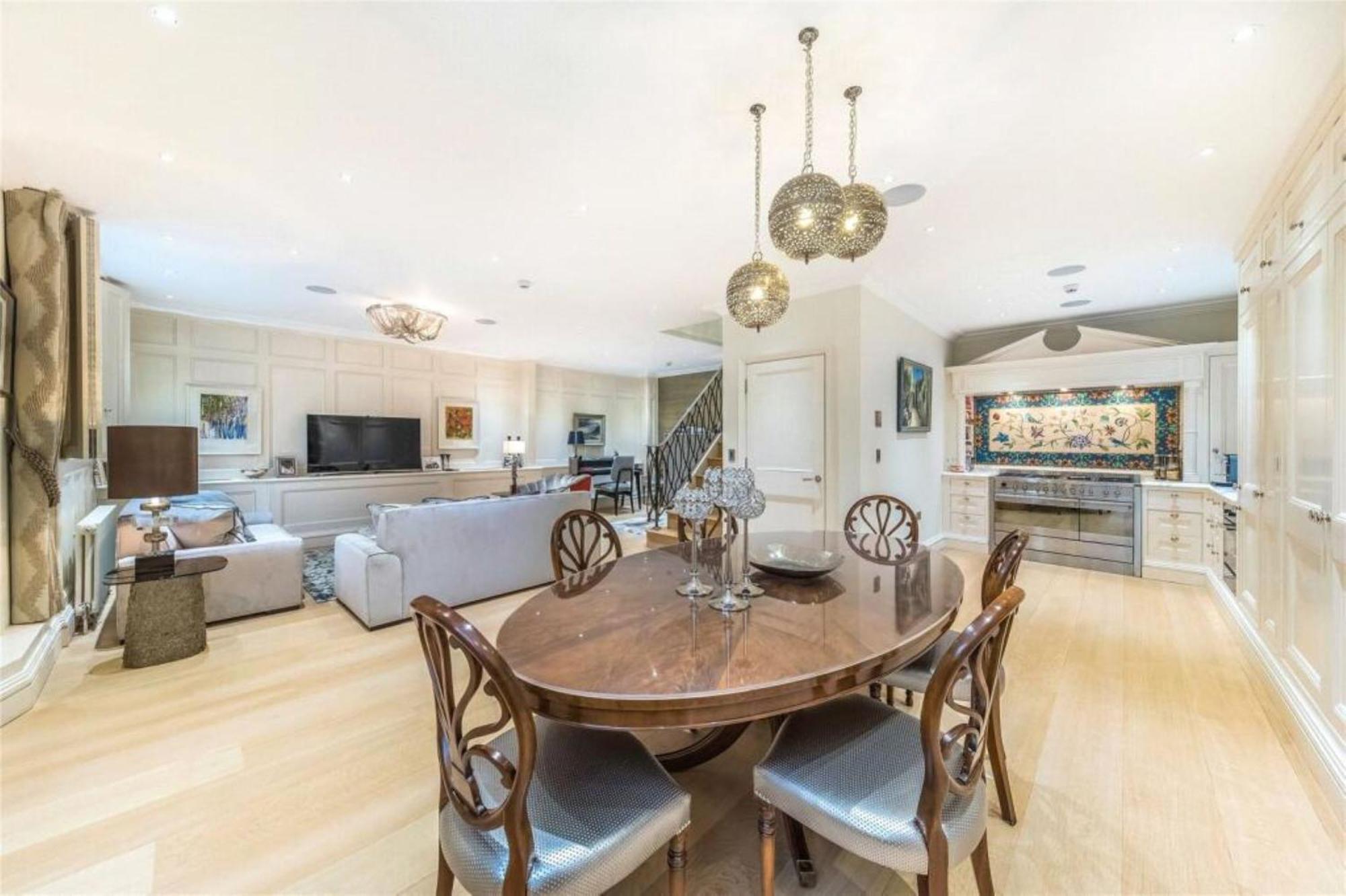 Holiday home £7million Spacious Luxury Belgravia House Sleeps 12